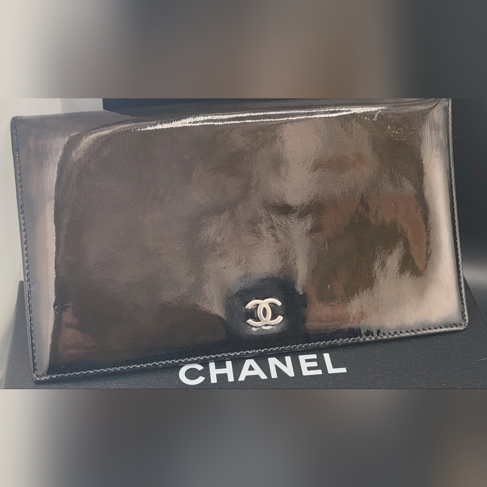 Vintage Chanel Patent Leather Wallet W/ Box, Bottega Veneta & Fendi, LV Glasses - Picture 4 of 16